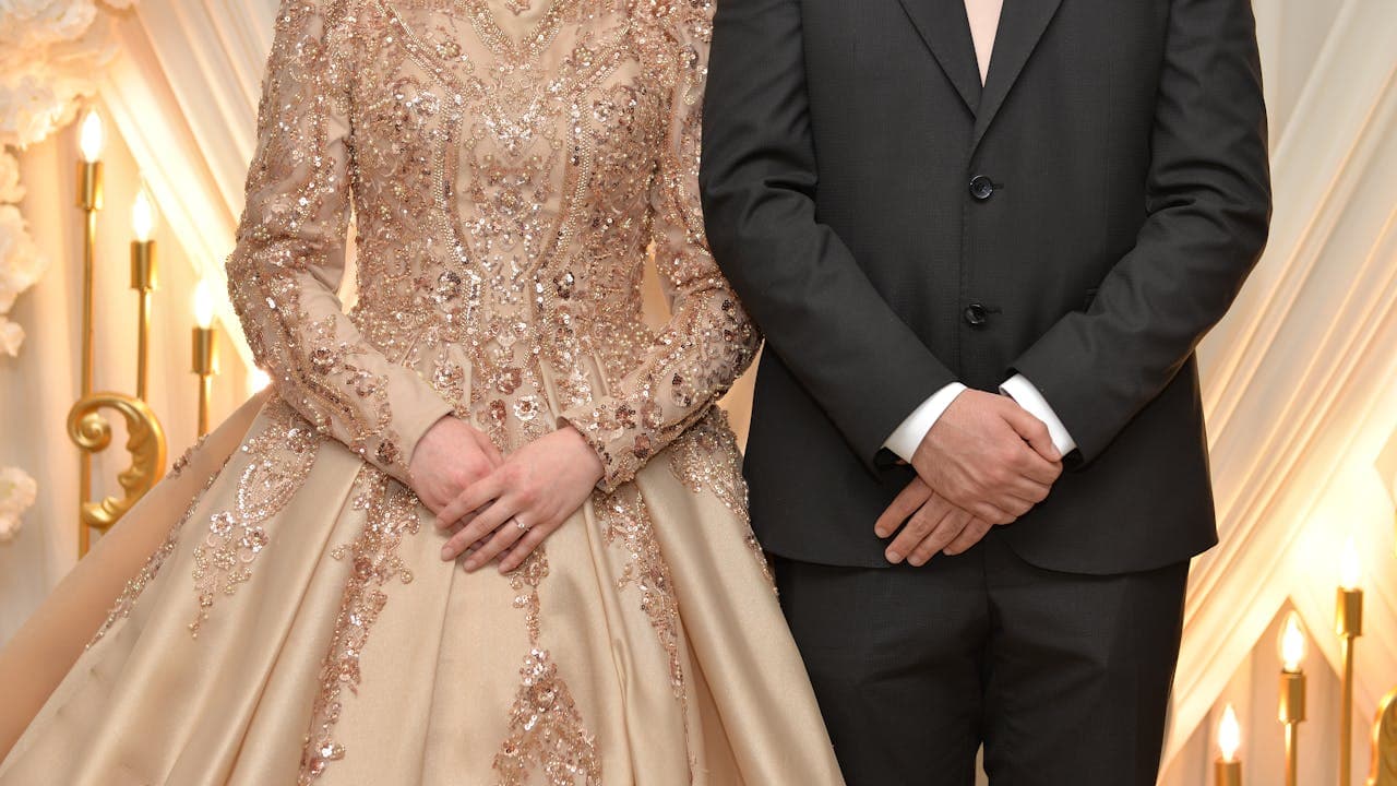 Dress code na wesele: jak go zakomunikować jasno i bez niezręczności